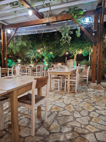 Ostria - Σύβοτα