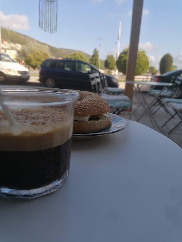 ＦＡＶＥＬＡ ｃｏｆｆｅｅｓｈｏｐ ＆ ｆｏｏｄ - Γαστρονομία και φιλοξενία