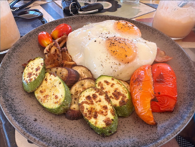 Emvasis Cafe - Cocktail Bar/Εμβασις - Γαστρονομία και φιλοξενία