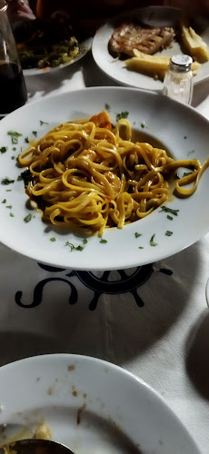 Ο ΜΩΛΟΣ, ΤΑΒΕΡΝΑ