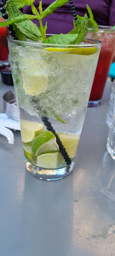 Rooster - Γαστρονομία και φιλοξενία