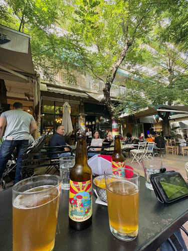 Opinii despre Papadalup Coffee & Bar în Αθήνα - Γαστρονομία και φιλοξενία