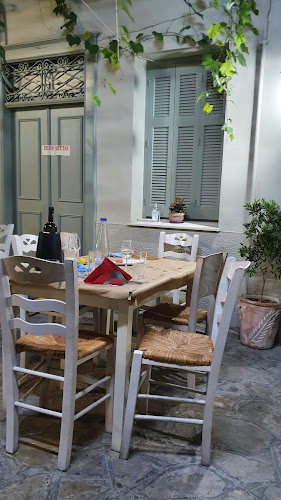 Comentarii opinii despre Τριαντάφυλλος - Η Μικρή Πλατεία