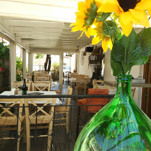 Λεωφ. Στρατώνων 3, Φλώρινα 531 00