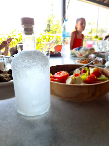 Μεζεδοπωλείο #16