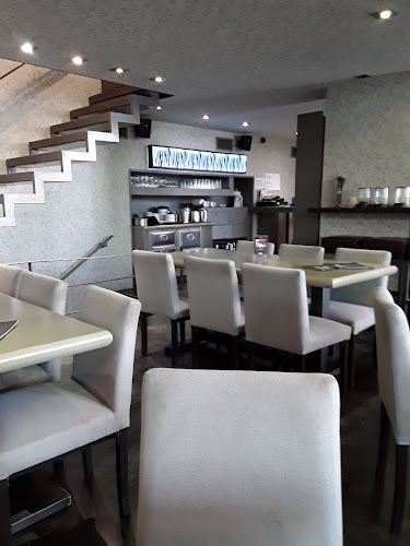 Comentarii opinii despre UTOPIA