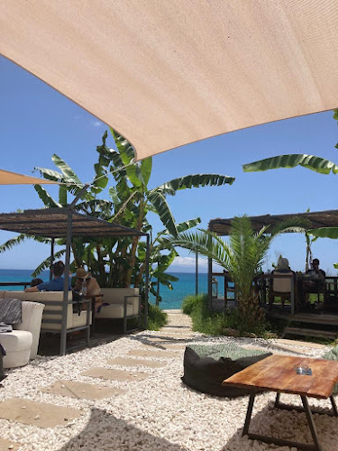 Tratamento Sea Side Bar & Restaurant - Καραβάδος