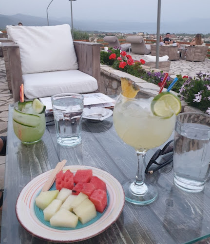 Opinii despre Aqua Terra " restaurant/cocktail bar/cafe" în Καινουργιο - Γαστρονομία και φιλοξενία