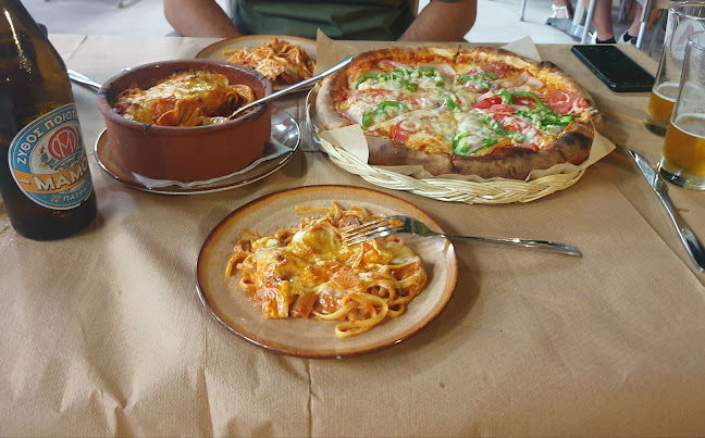 Unnamed Road, Πευκί 342 00