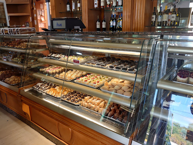 Comentarii opinii despre EMERAL Bakery Pastry shop Cafe