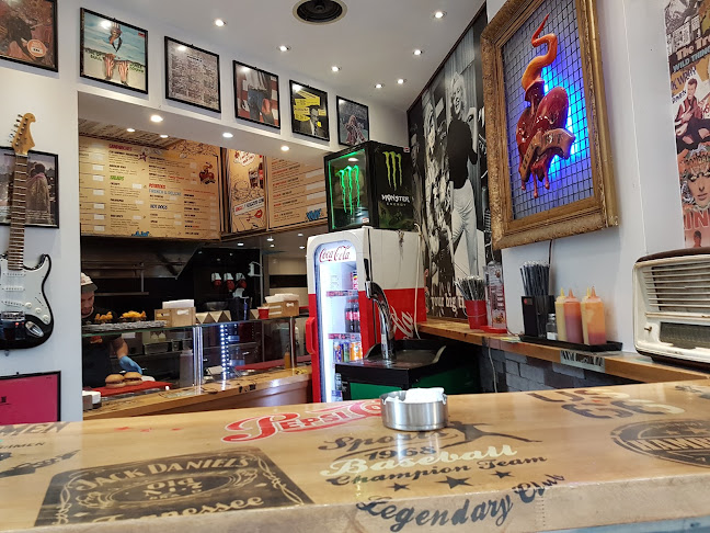 Κολοκοτρώνη 14, Πραξιτέλους 2, Αθήνα 105 61