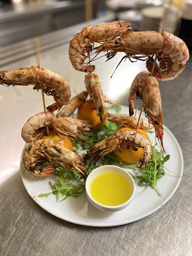 Έξι Βρύσες - Πολύγυρος