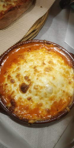 Carrera's Πιτσαρία Με Ξυλόφουρνο - Γαστρονομία και φιλοξενία