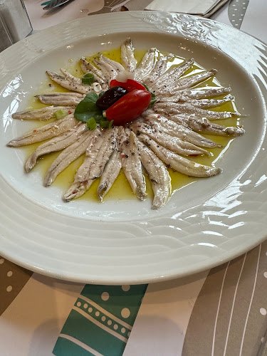 Μπαρμπουνάκι Γλυφάδα - Γαστρονομία και φιλοξενία