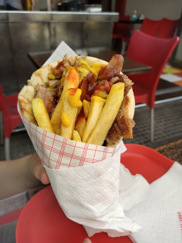 Opinii despre Απλά κι Αλλιώτικα Fast Food - Γυράδικο - Σουβλάκι în Ελασσόνα - Γαστρονομία και φιλοξενία