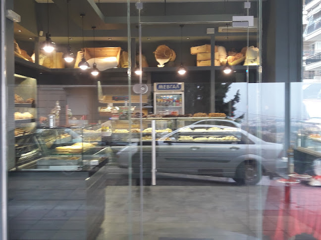 Opinii despre Φούρνος Στρεμπενιώτη φούρνοι φλαμούρη în Πολίχνη - Γαστρονομία και φιλοξενία