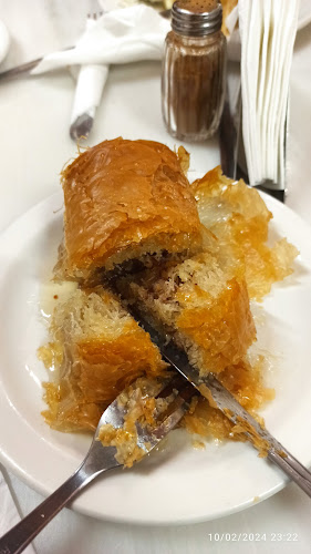 Μία Ζωή Λουκουμάδες (Γεώργιος Ἐμμ. Δεμενεόπουλος)