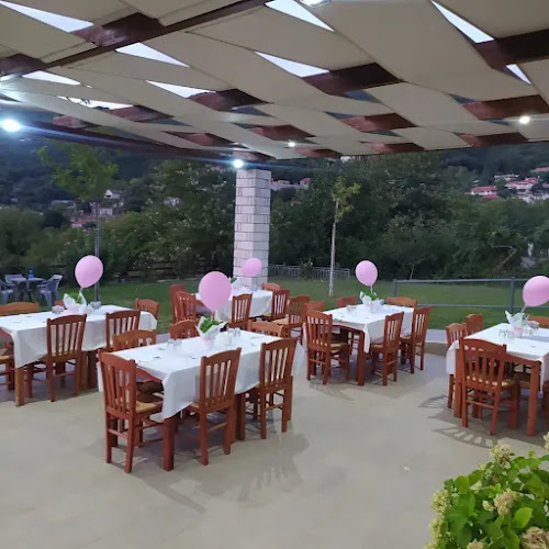 Opinii despre Οι Βρύσες Καφέ -Ταβερνα în Αγρίνιο - Γαστρονομία και φιλοξενία