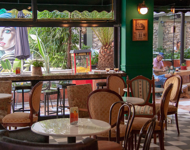 Mardi Brunch, Coffee & Wine Bar - Brunch Πειραιάς - Γαστρονομία και φιλοξενία