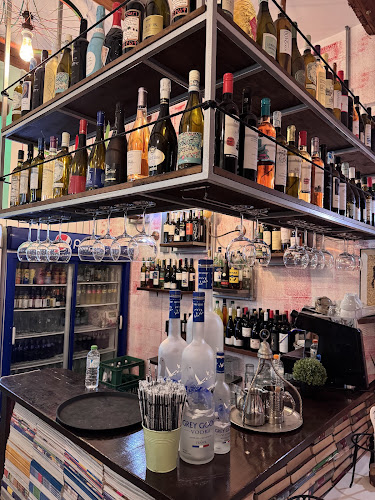 Ιερού Λόχου 48, Ιαλυσός 851 01