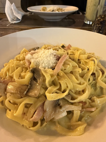 Pasta e Cocktail Bar