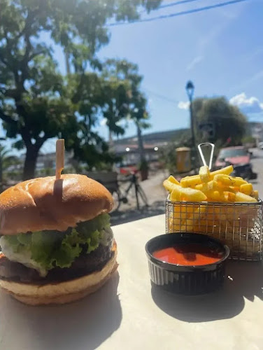 Opinii despre Σκηνικό Cafe în Παναγιούδα - Γαστρονομία και φιλοξενία