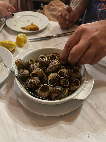 Ταβέρνα Το Ρόδι - Αρνί Αντικριστό - Γαστρονομία και φιλοξενία