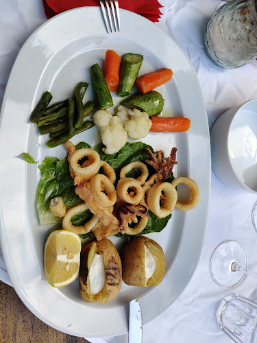 Comentarii opinii despre Elizabeth & Stablos