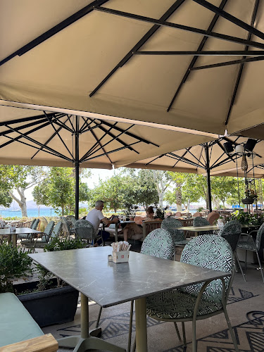 Esplanade Seaside - Βάρη