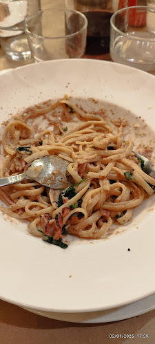 Στην Πόλη - Γαστρονομία και φιλοξενία