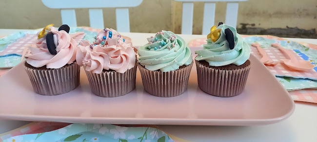 Cup cake cafe delivery