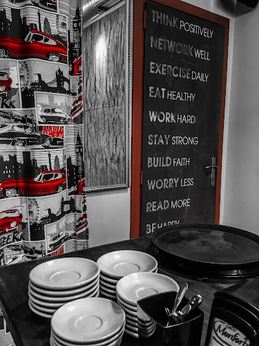 Opinii despre Brooklyn Cafe Bar în Θεσσαλονίκη - Γαστρονομία και φιλοξενία