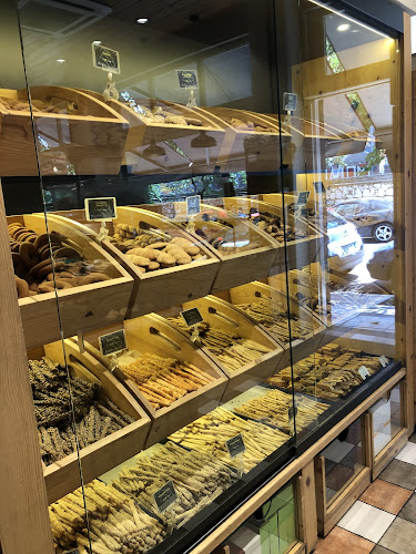 Ρουμελιώτης Αρτοποιείον Ζαχαροπλαστείον