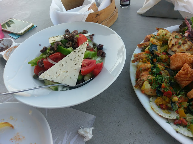 Opinii despre Almira Beach Bar Restaurant Chania în Αγ. Μαρίνα - Γαστρονομία και φιλοξενία