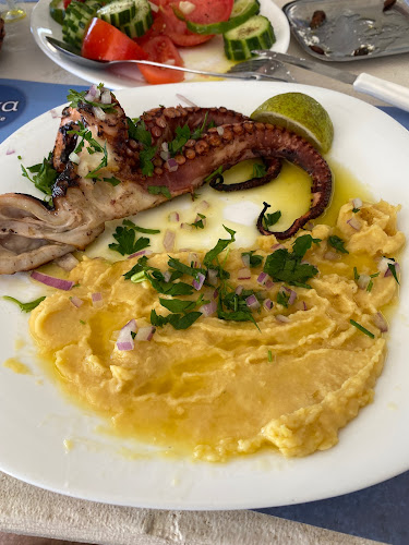 Plaka Beach restaurant