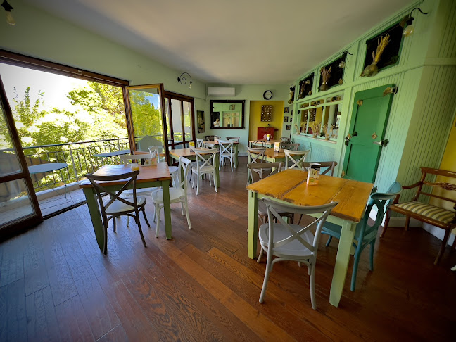 Τρεις Λαλούν - Treis Laloun