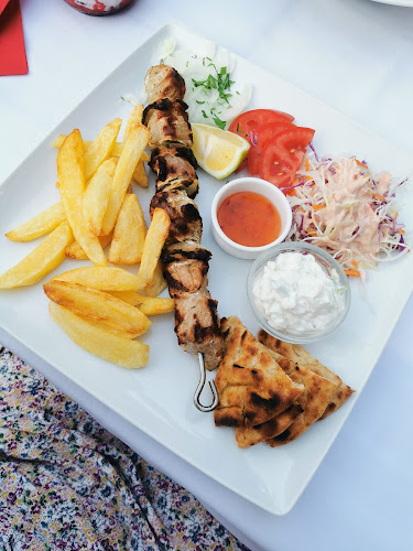 Comentarii opinii despre Elizabeth & Stablos