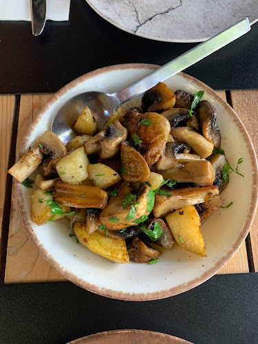 Φιλέτο restaurant