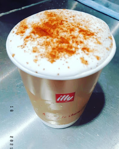 Denis Coffee Place