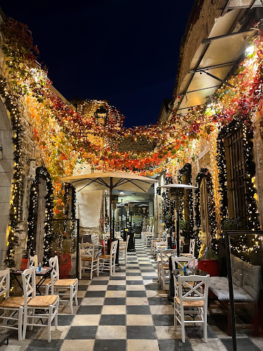 MONTAGE - Γαστρονομία και φιλοξενία