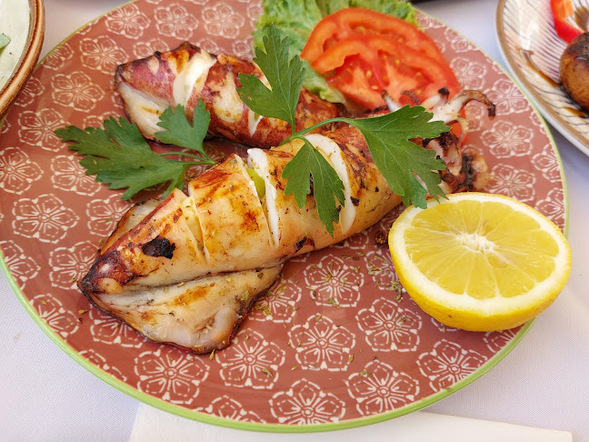 Opinii despre Marina Restaurant Nea Moudania în Νέα Μουδανιά - Γαστρονομία και φιλοξενία