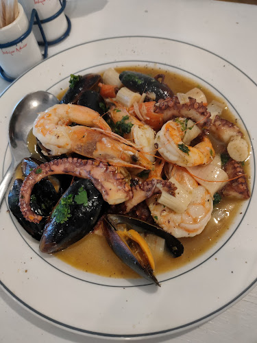 Αυλακίου 24, Πόρτο Ράφτη 190 03