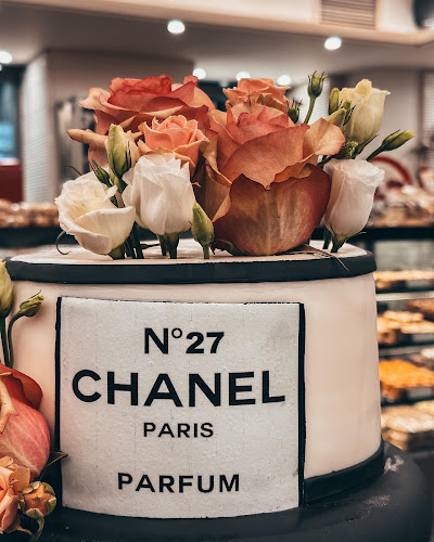 Φοίνικας 841 00