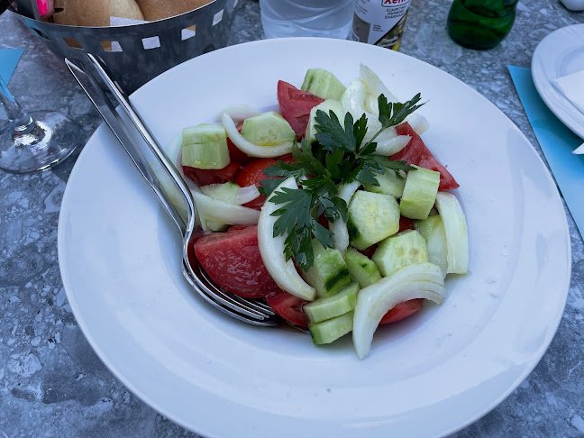 Δουμπιώτου 2, Πολύγυρος 631 00