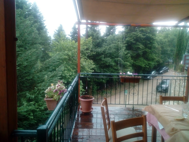 Μεσοστράτι-Εστιατόριο - Προυσός