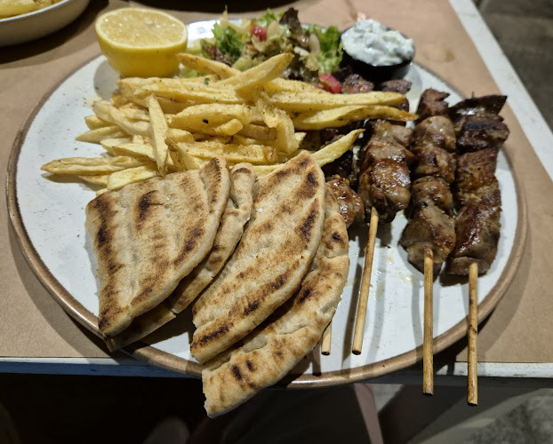 Opinii despre Ψητοπωλείο - Ο Γύρος Της Πλατείας - Αργοστόλι în Αργοστόλι - Γαστρονομία και φιλοξενία