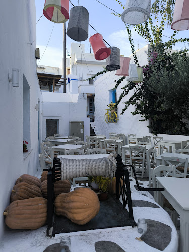 Apostolis - Νάξος