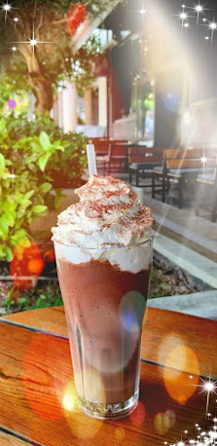 Μουσικό καφενείο - Γαστρονομία και φιλοξενία