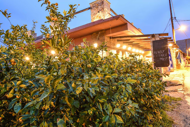 Είρωνες Και Οινοπότες - Ξυλόκαστρο