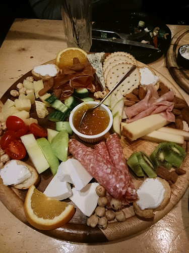 Ελ. Βενιζέλου, Αλ. Παπαναστασίου 12, Θέρμη 570 01